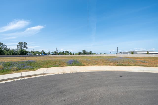 5078 Aviation Dr. - Lot #1
