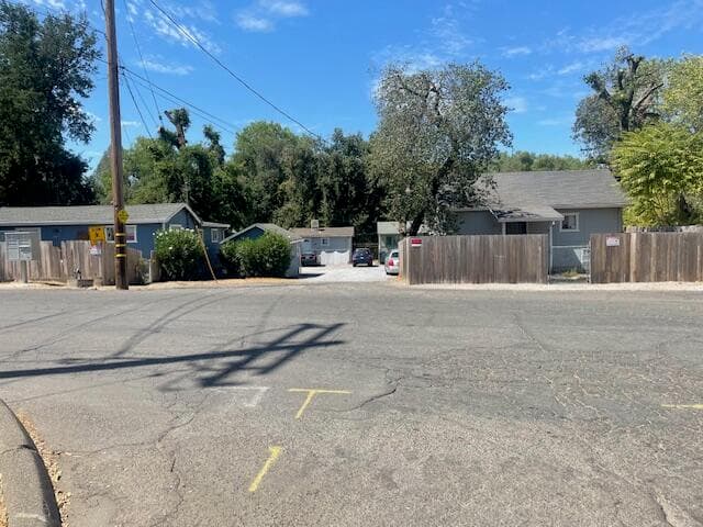 2590 Henderson Road