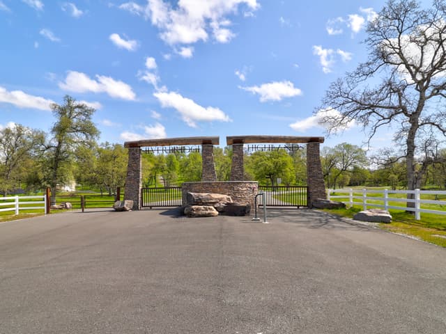 Lot 2 Saddle Summit Lane
