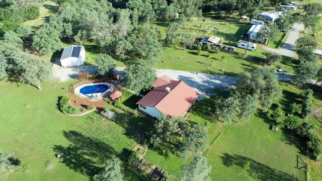 12075 Kern Drive