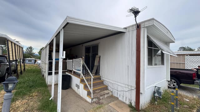 481 Twin View Boulevard