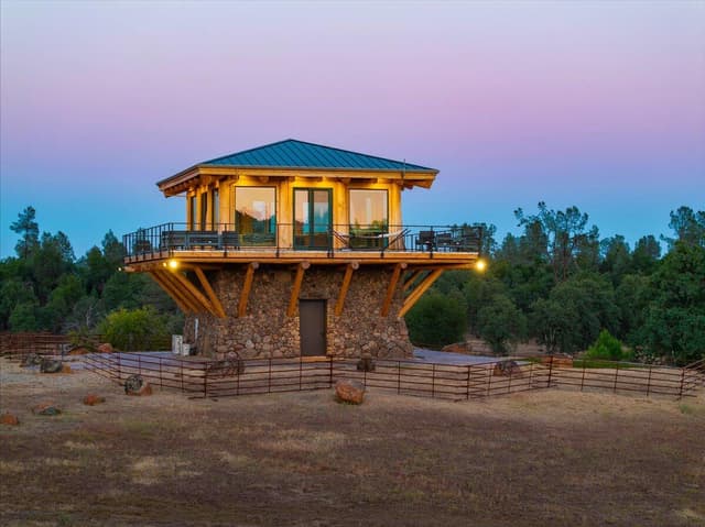 8499 Simmons Road