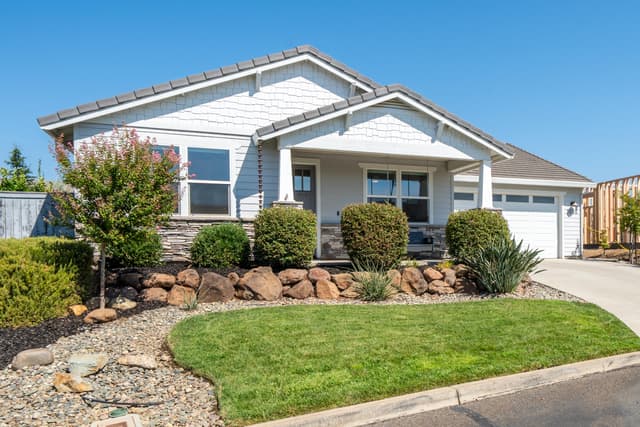 3886 Colby Trail