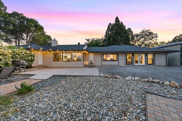 6905 Scotview Lane