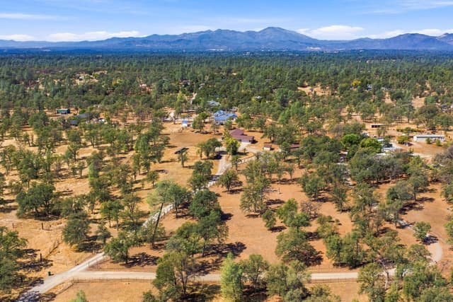 21282 Tia Mia Lane