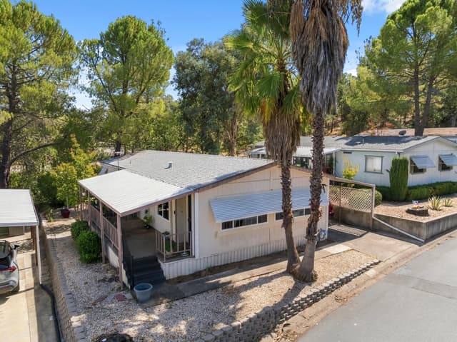 1095 Mountain Shadows Boulevard