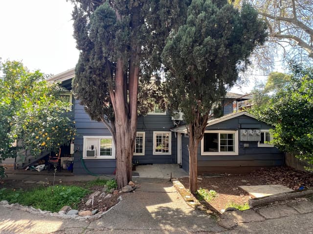 1129 Magnolia Avenue